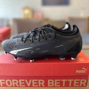 Puma Women’s Ultra FG/AG black-white cleats. US size 7. EUR 39.